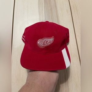 Vintage Sports Specialities Bauer Detroit‎ Red Wings Hat
